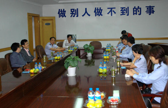 溧阳市地税局来必发集团开展纳税人之家“交流体验日”活动