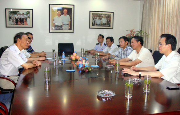 常州市国税局局长李兆贵一行来必发集团调研