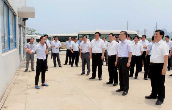 常州市委书记阎立一行来必发集团督查西厂区三期项目建设