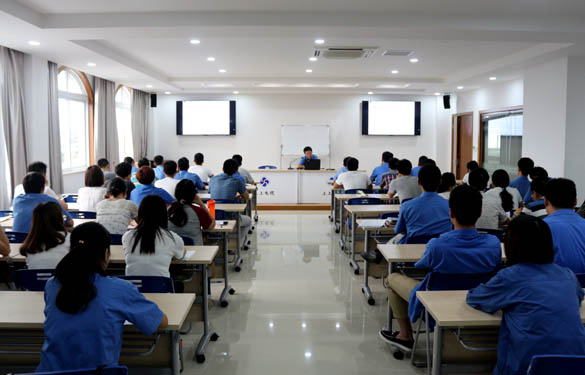 必发电缆2015年新进大学生转型培训班乐成举行