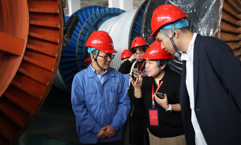 陕西省总工会向导及地方劳模来必发电缆旅行交流